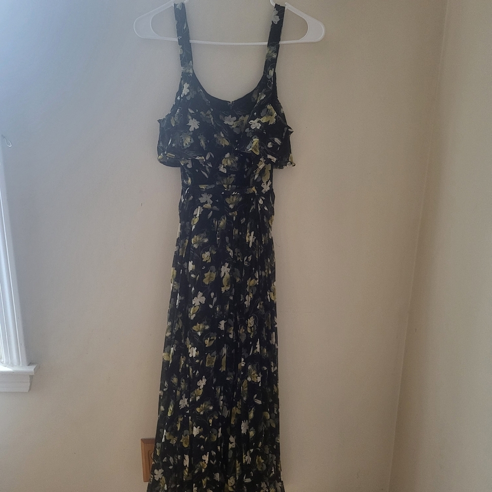 Easel Dress Size M Nwt